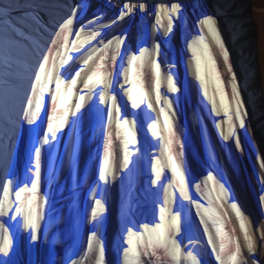 High Wasted flow skirt